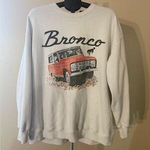 Hollister Women's Crewneck Sweater - White with Red Graphic